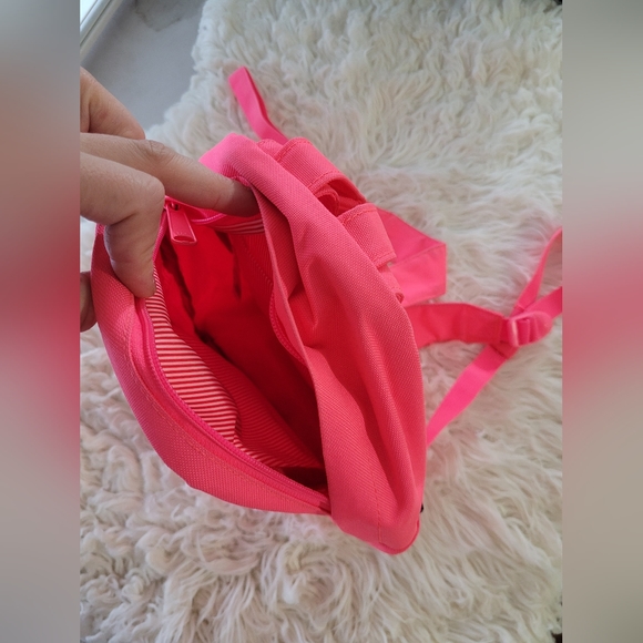 herschel backpack - Picture 4 of 4